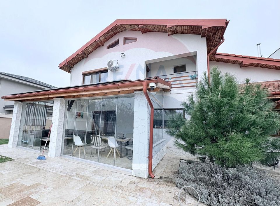 Villa with 6 rooms, pool and land 1300 sqm, for sale in Otopeni