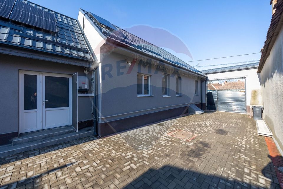 4 room House / Villa for sale