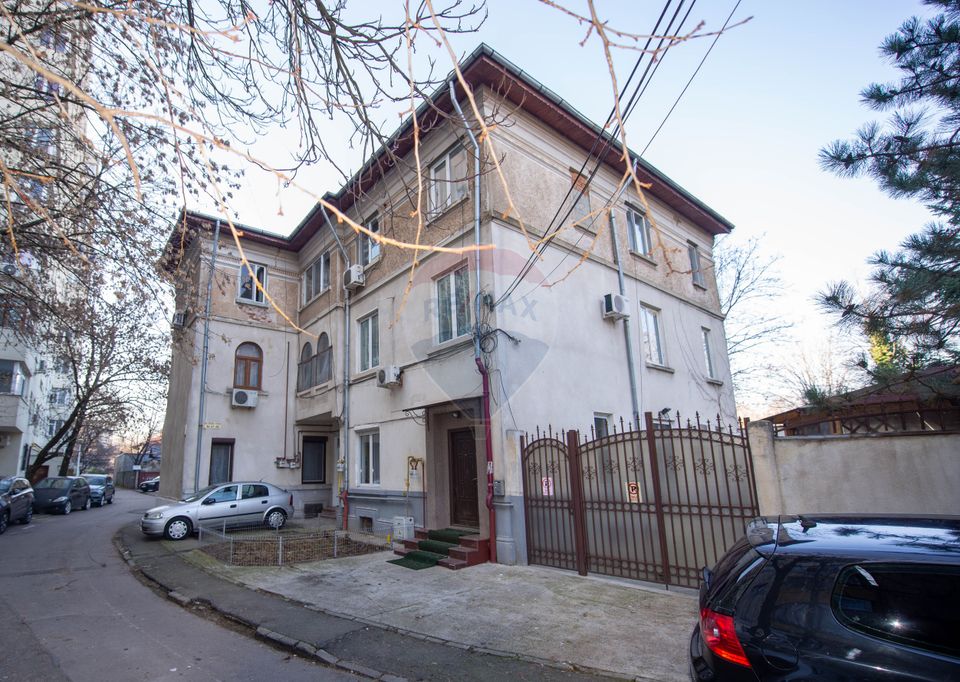 Apartament cu 2 camere de vanzare Metrou Grivita Strada Stefan Stoika