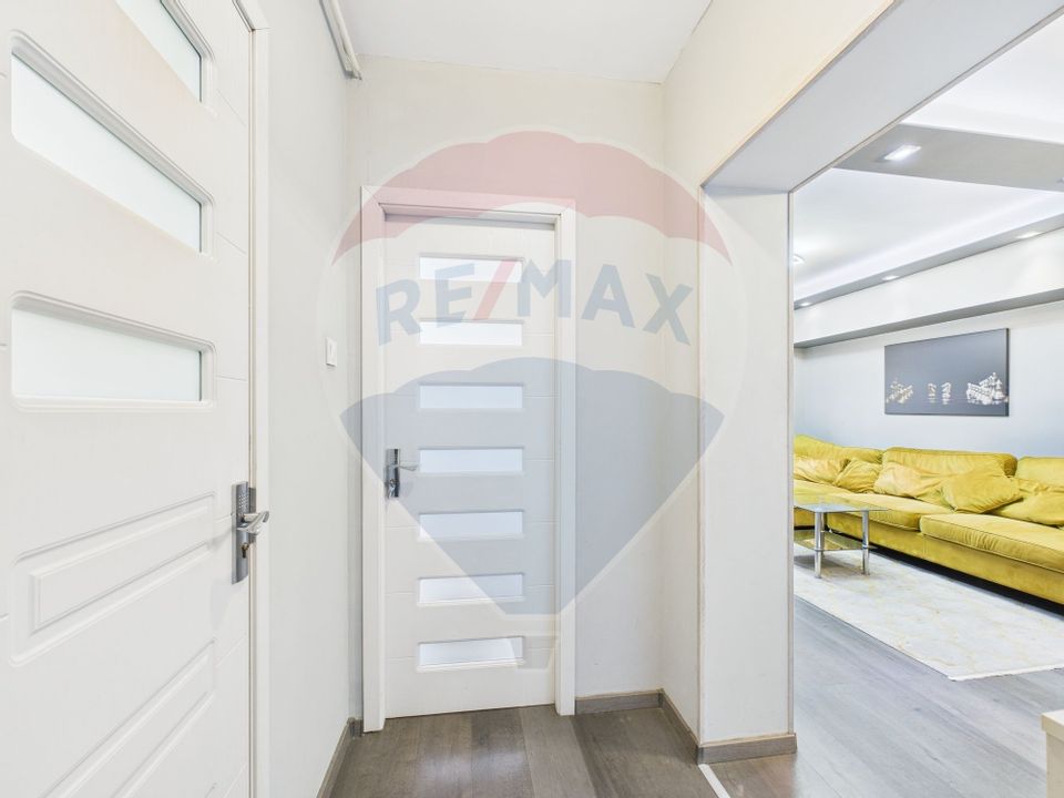 Apartament cu 3 camere de închiriat în zona Dristor
