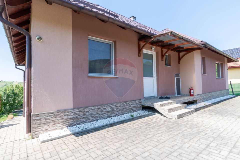 Casa de vanzare în Chinteni, jud. Cluj, teren 756 mp