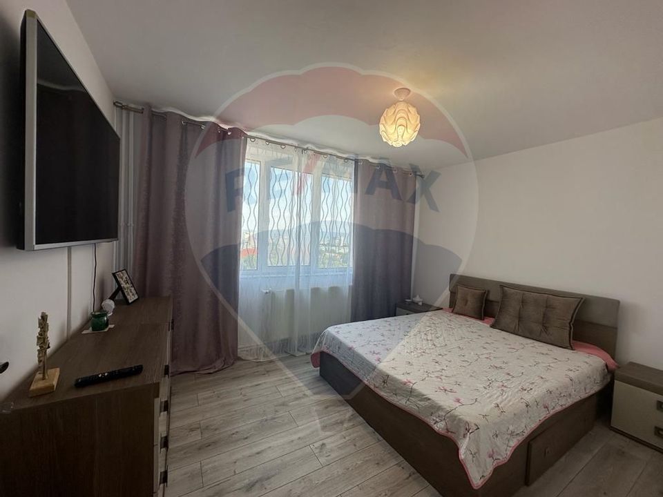 Apartament cu 2 camere de vânzare în zona Tic Tac