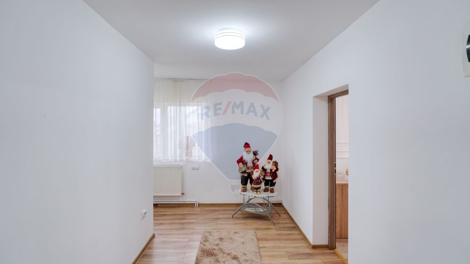 Renovated House with Land 1830 sqm in Prejmer!