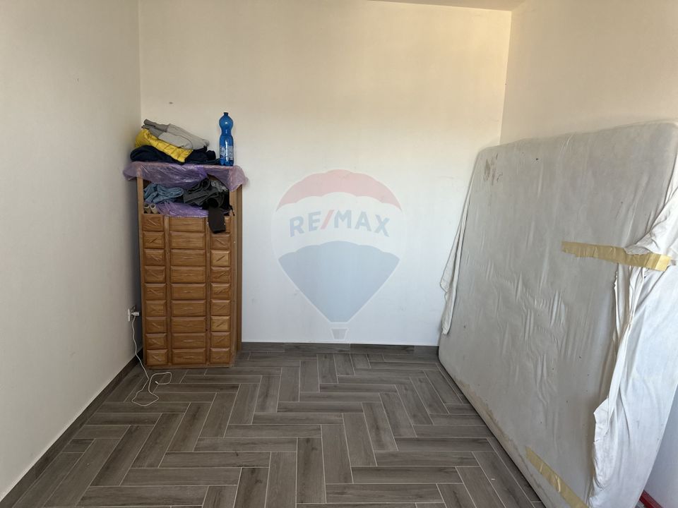 Apartament cu 2 camere de vânzare Savinesti