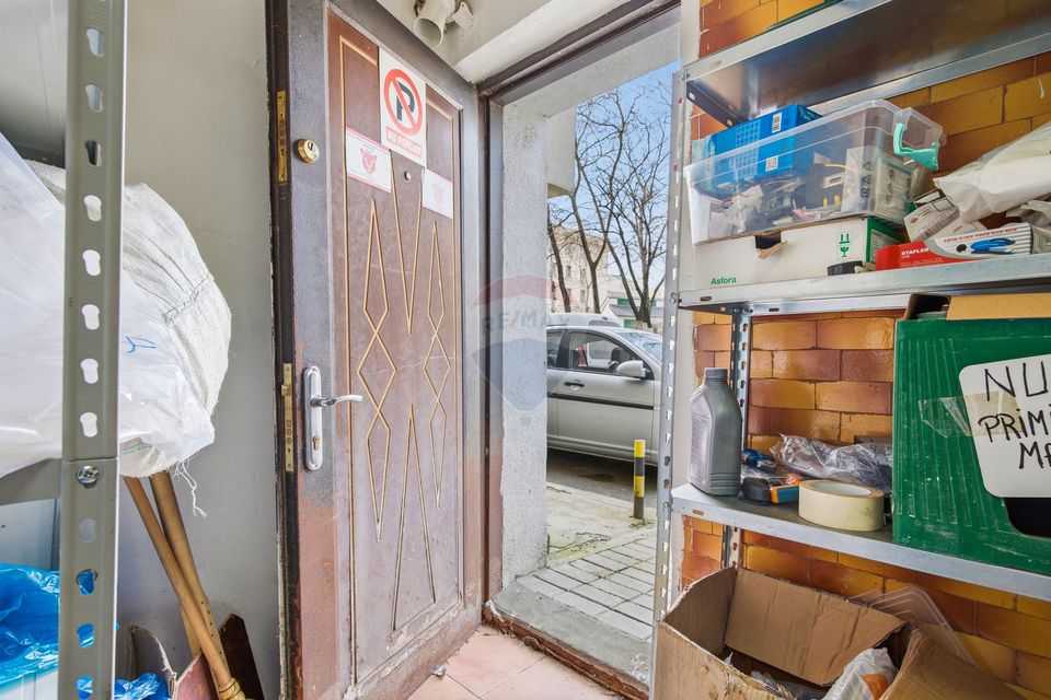 140sq.m Commercial Space for rent, Ultracentral area