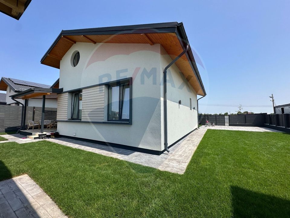 4 room House / Villa for sale