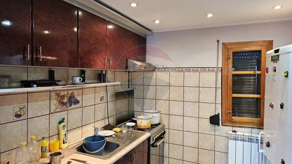 Casă / Vilă cu 6 camere, Gura Humorului, Suceava