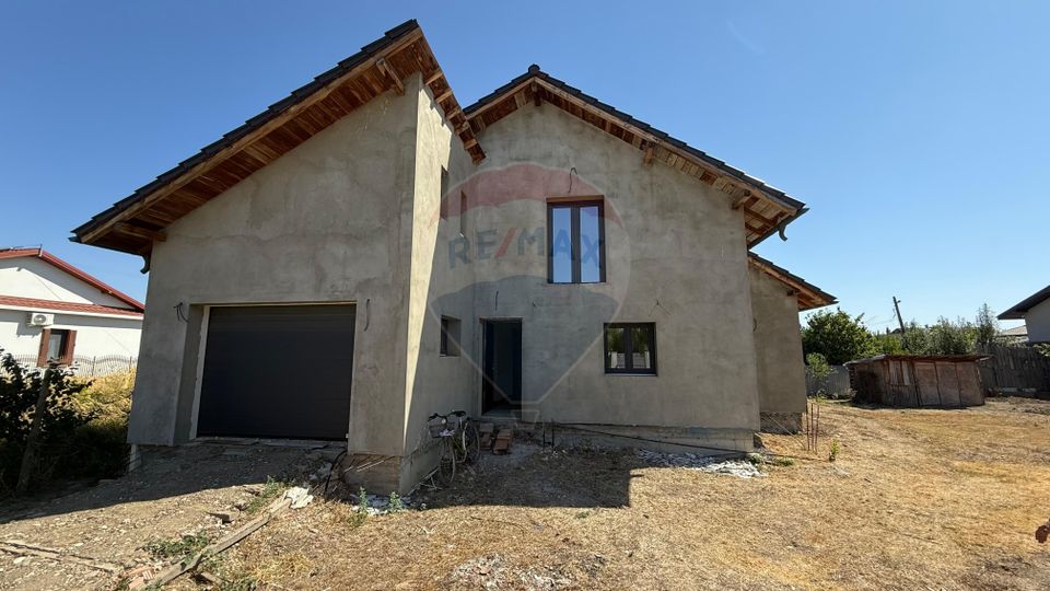 5 room House / Villa for sale, Sud area