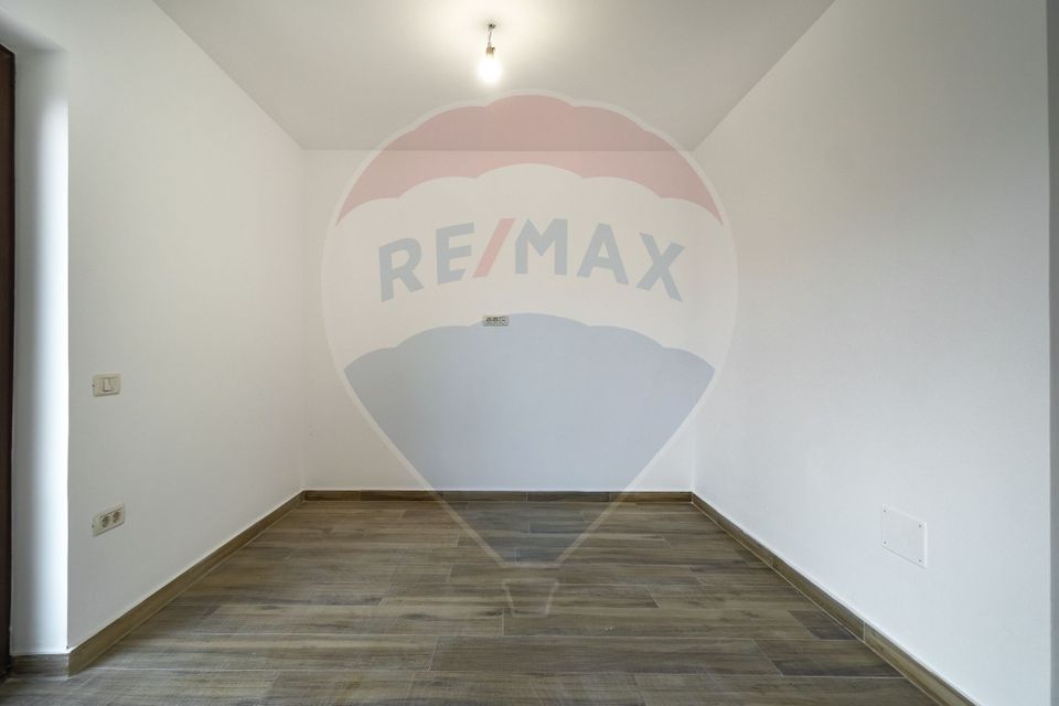 8 room House / Villa for sale