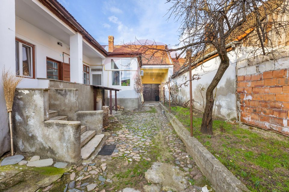 3 room House / Villa for sale, Boul Rosu area