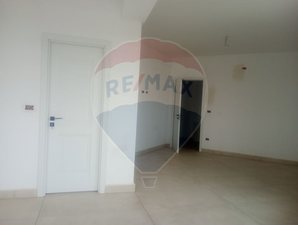 Apartament 3 camere  micalaca