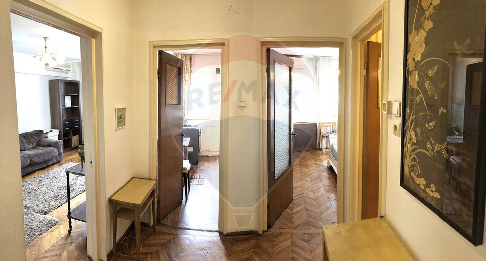 Vanzare apartament cu doua camere plus boxa in zona Cismigiu