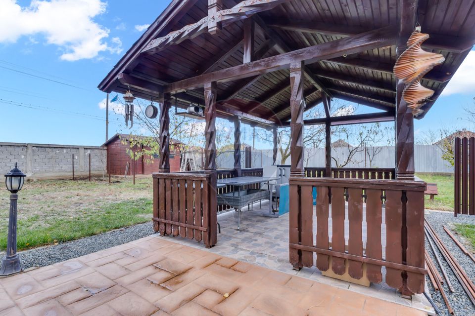 6 room House / Villa for sale