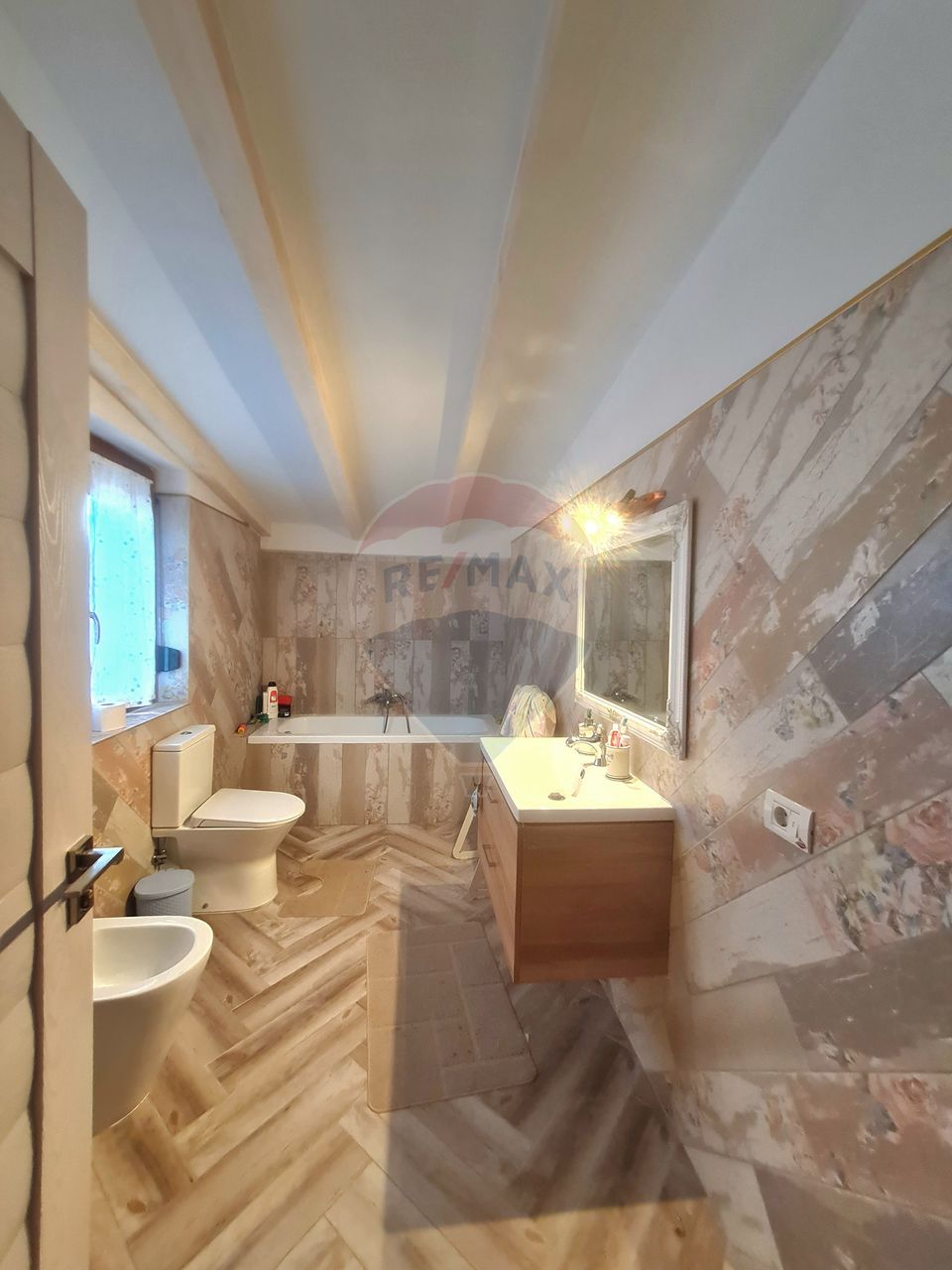 Vila moderna P+M cu 4 camere de vânzare