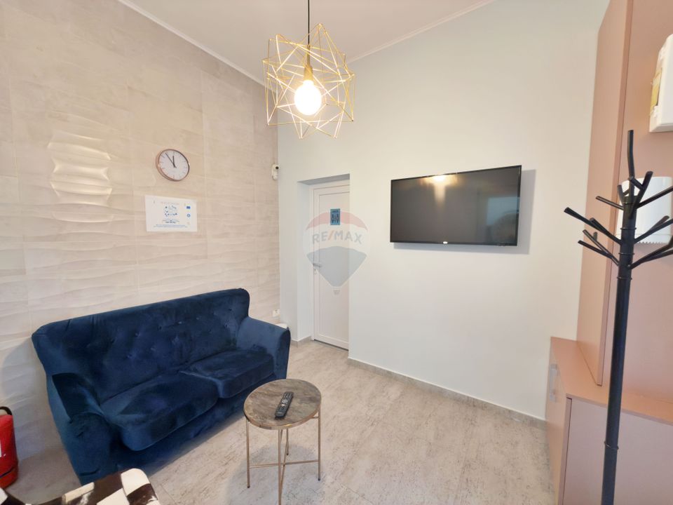 42sq.m Commercial Space for rent, Ultracentral area