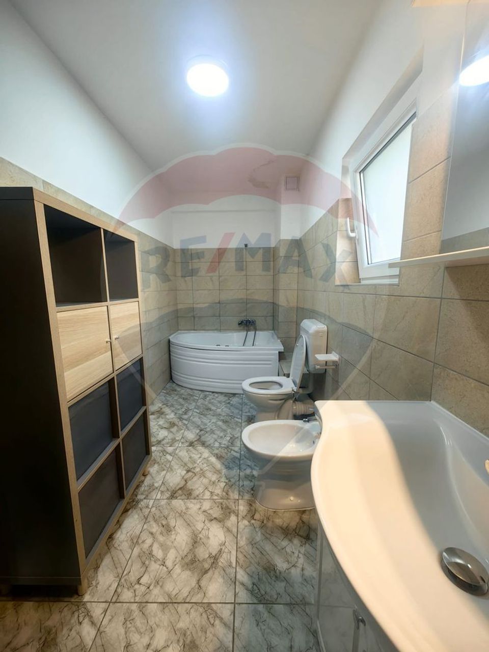 Casă tip duplex 4 camere de inchiriat