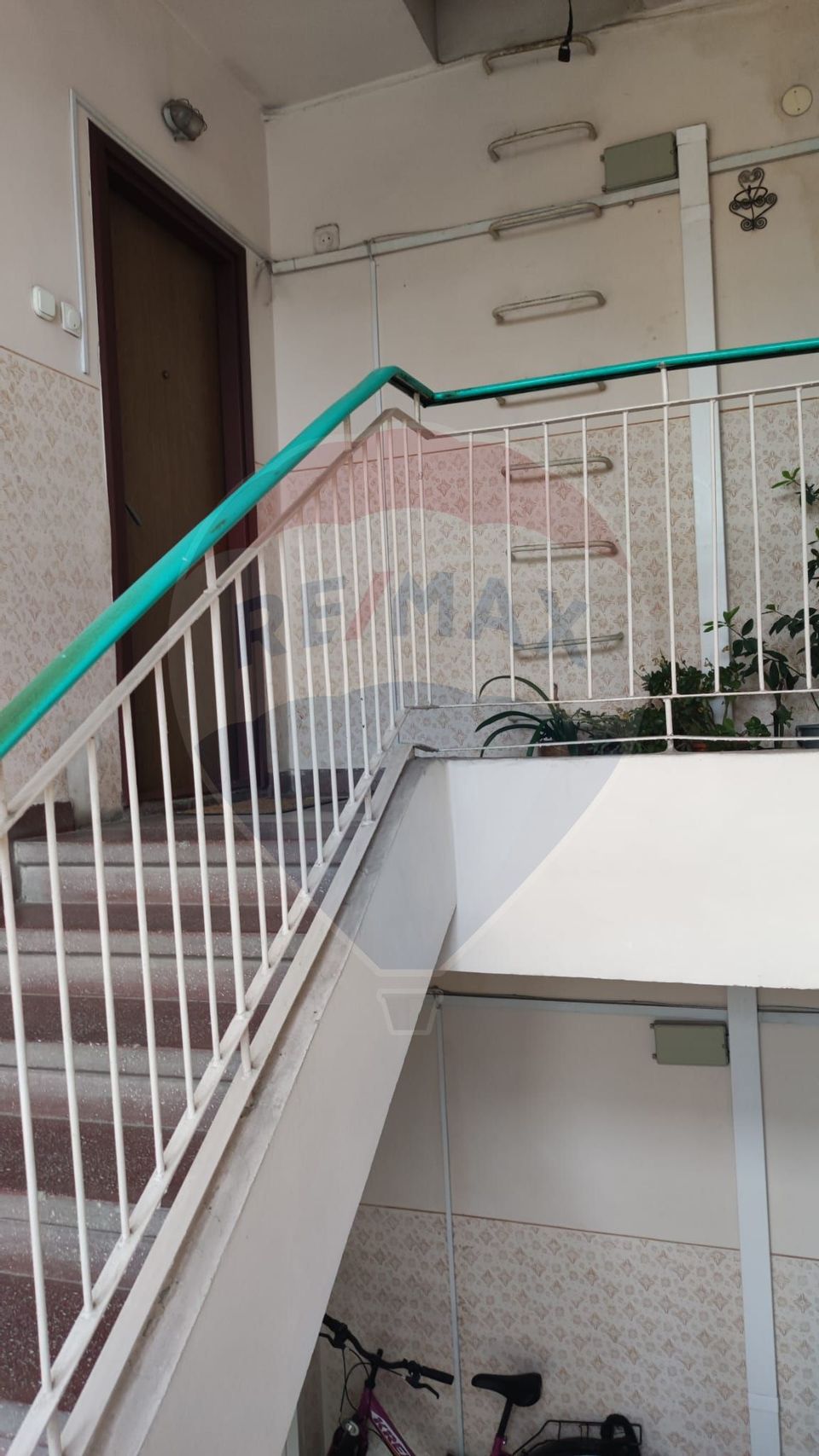 Apartament 3 camere de vanzare Bdul. Dacia vis-a-vis Scoala Dacia