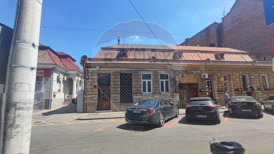 68.34sq.m Commercial Space for sale, Ultracentral area