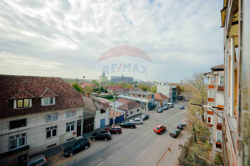 De vânzare apartament cu 2 camere zona Ioșia