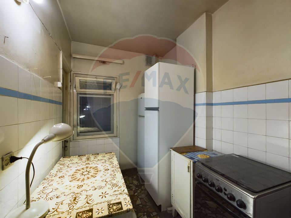 Apartament cu 3 camere și garsonieră în vilă  în zona P-ta Dorobanti