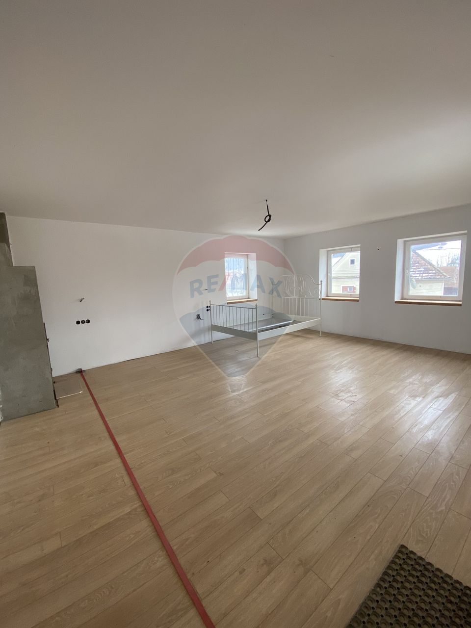 Casă de vânzare în Chirpar / ideală pentru investiție/pensiune