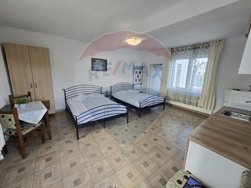 10 room Hotel / Pension for sale