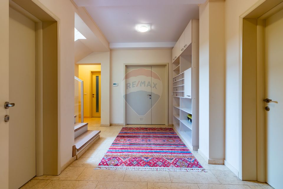 Sale spectacular villa Corbeanca / green and quiet area