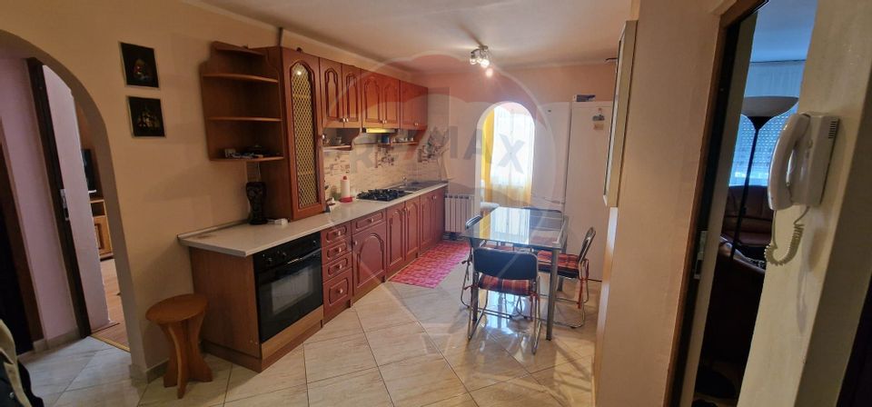 2 room Apartment for rent, Milcov area