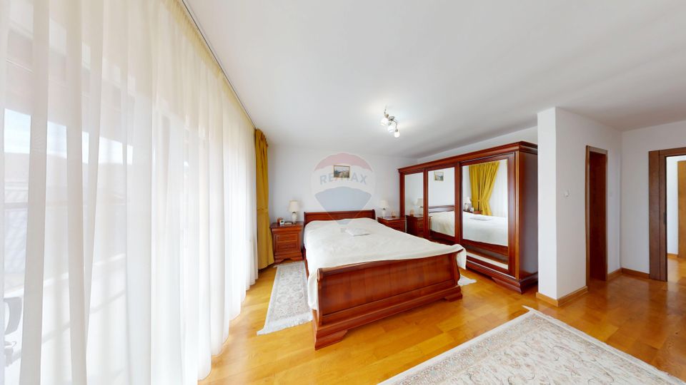 5 room House / Villa for sale