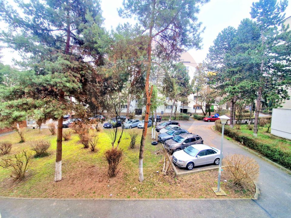 Apartament 2 camere de vanzare, Plopilor, Comision 0%