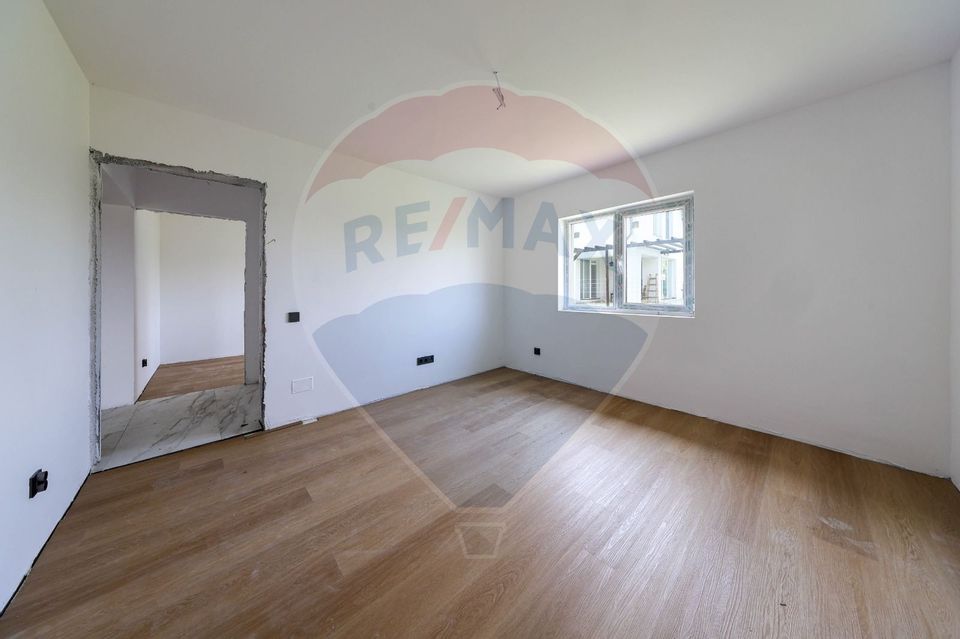 Casa verde, P+M, teren 486 mp, panouri solare - PROSUMATOR, Sanpetru!