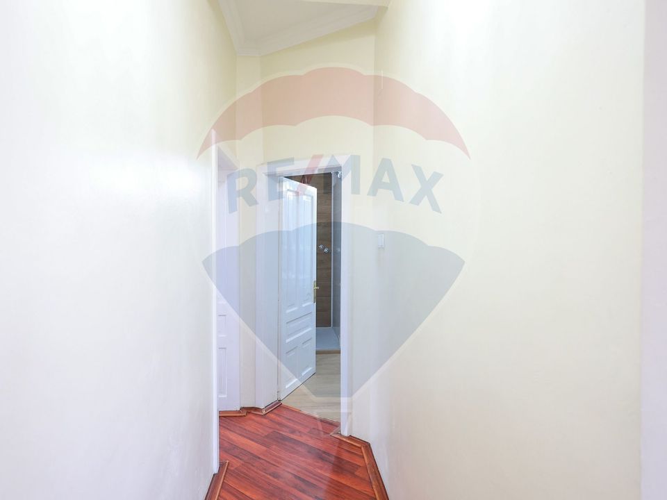 10 room House / Villa for sale, Central area