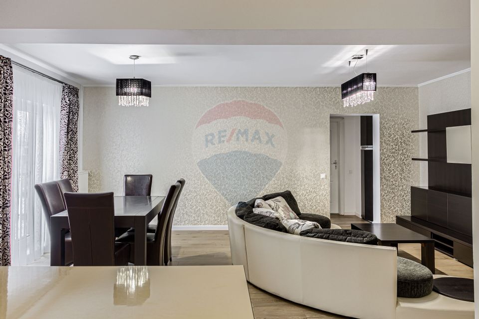 Apartament 3 camere + loc de parcare zona Subcetate