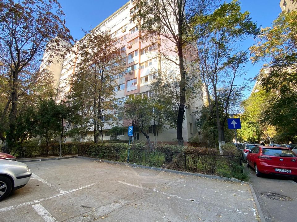 Apartament de vânzare, 3 camere,  zona metrou/ parc Tineretului