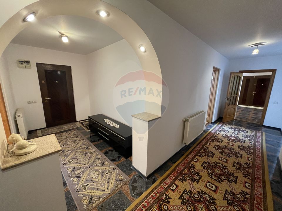 11 room House / Villa for sale