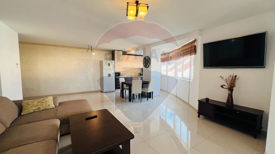 Apartament de lux de închiriat în zonǎ ultracentralǎ