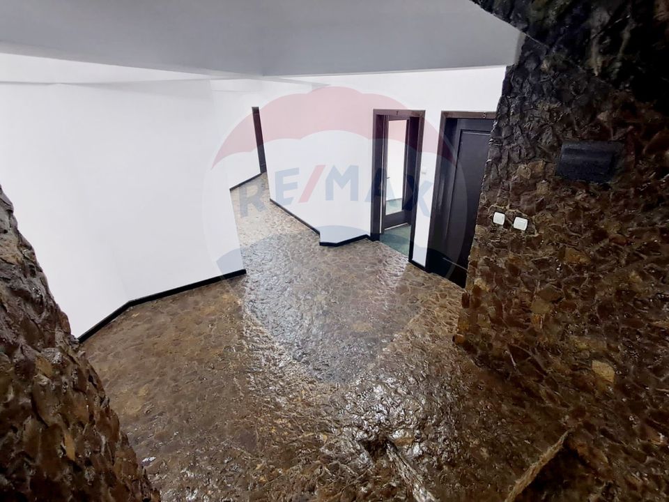 16 room Hotel / Pension for sale