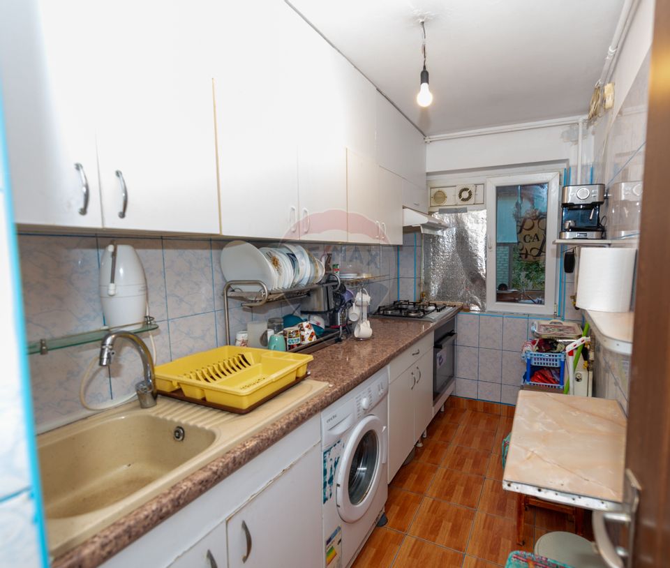 Apartament cu 2 camere de vanzare  Piata Resita , 38mp