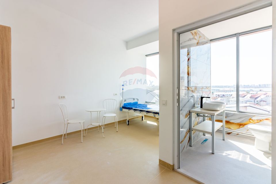 Închiriere activ complet: policlinică, cămin seniori & catering