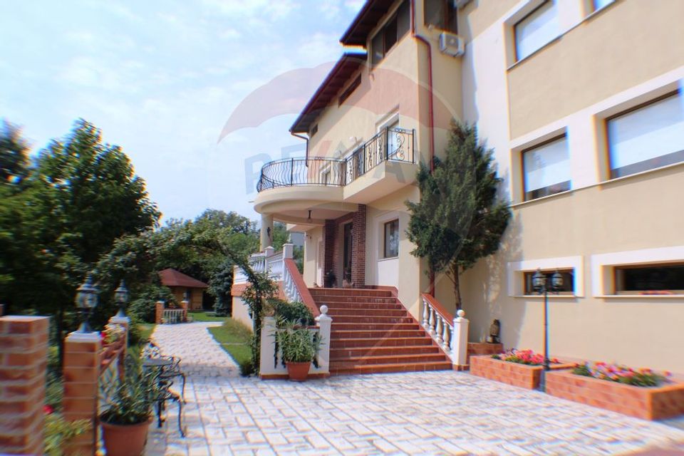 11 room House / Villa for sale, Baneasa area