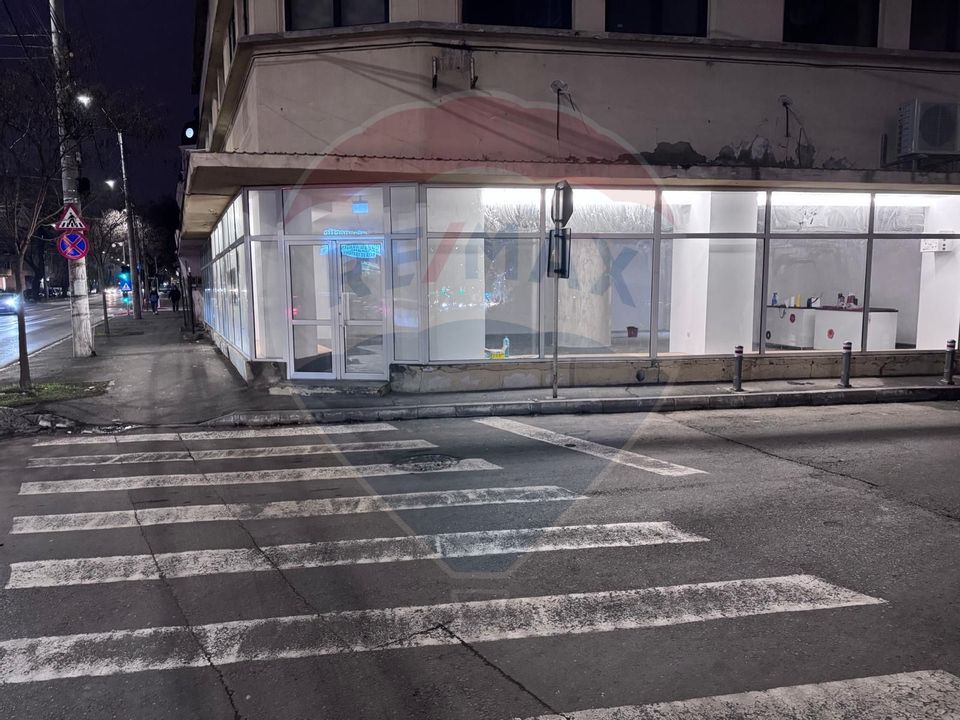 156.7sq.m Commercial Space for rent, Piata Centrala area