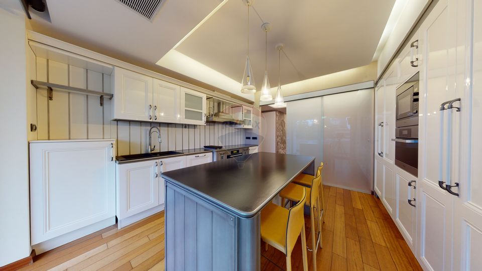 De inchiriat | Apartament 4 camere | Terasa 55 mp | Primaverii