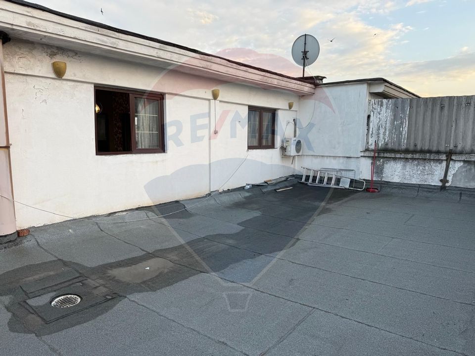 VANZARE Garsoniera cu terasa de 50mp in zona Ultracentrala Ploiesti