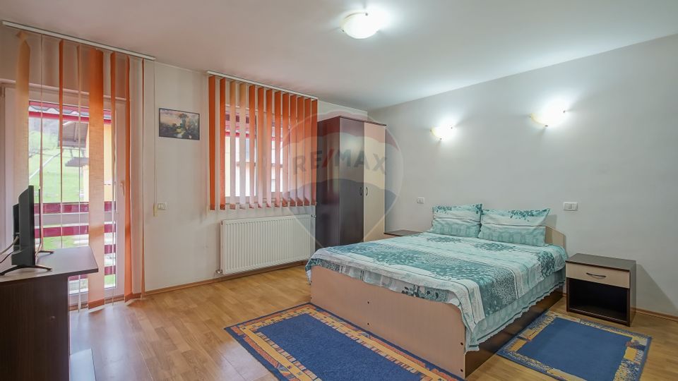 Pensiune cu 7 camere in Moieciu | TOATE UTILITATILE | COMISION 0%