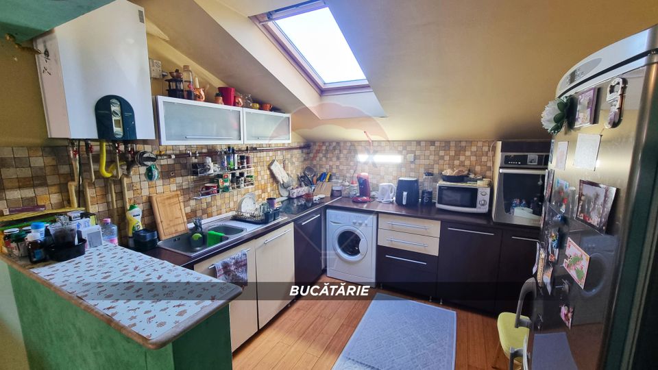 Casă / Vilă cu 5 camere de vânzare în zona Orasul Vechi