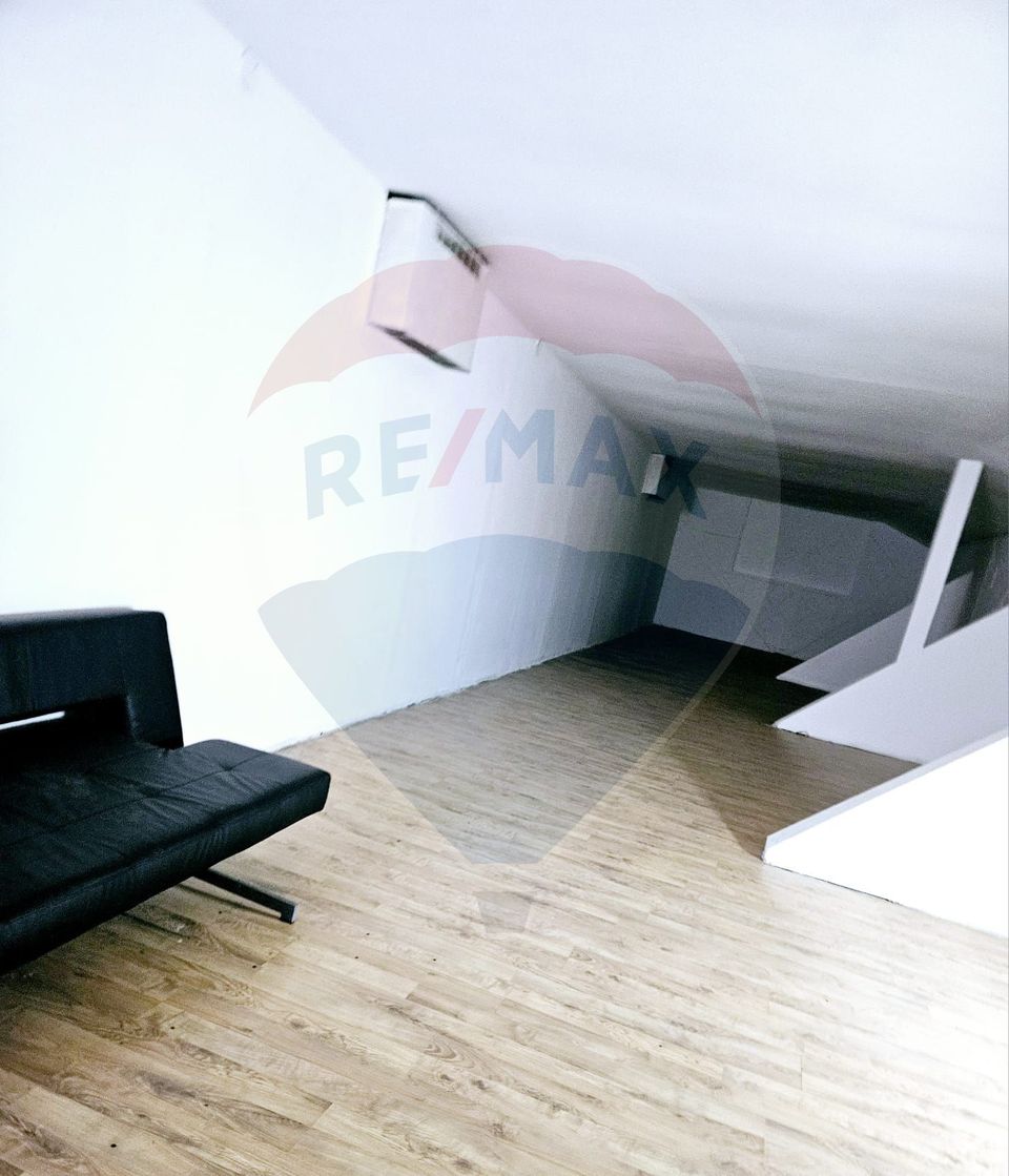 904sq.m Commercial Space for rent, Central area