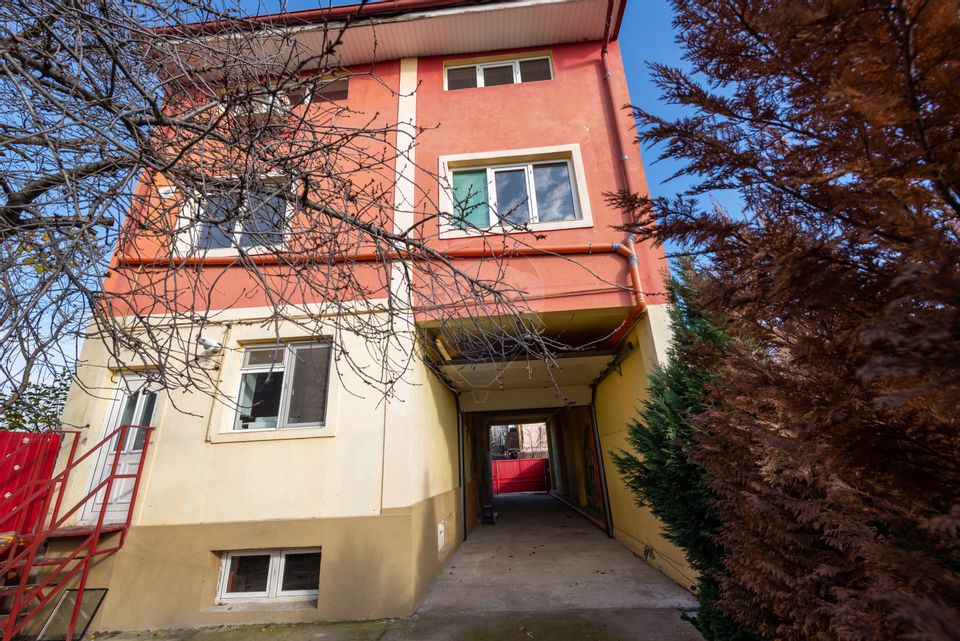 Villa with 10 rooms for rent, GF+GF+1+M, 284mpu, 220 sqm land