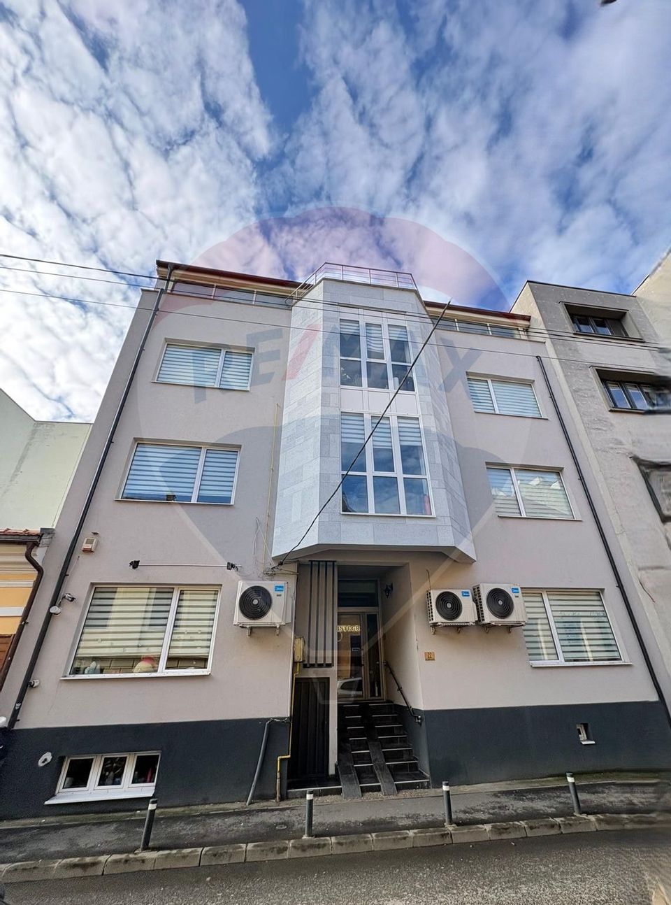 300sq.m Office Space for sale, Central area