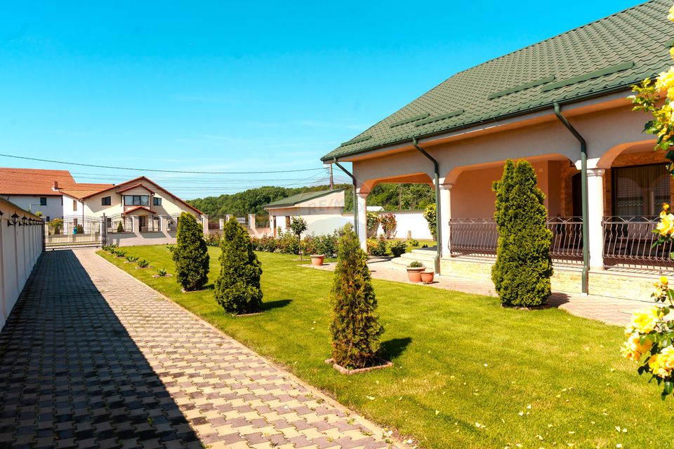 4 room House / Villa for sale