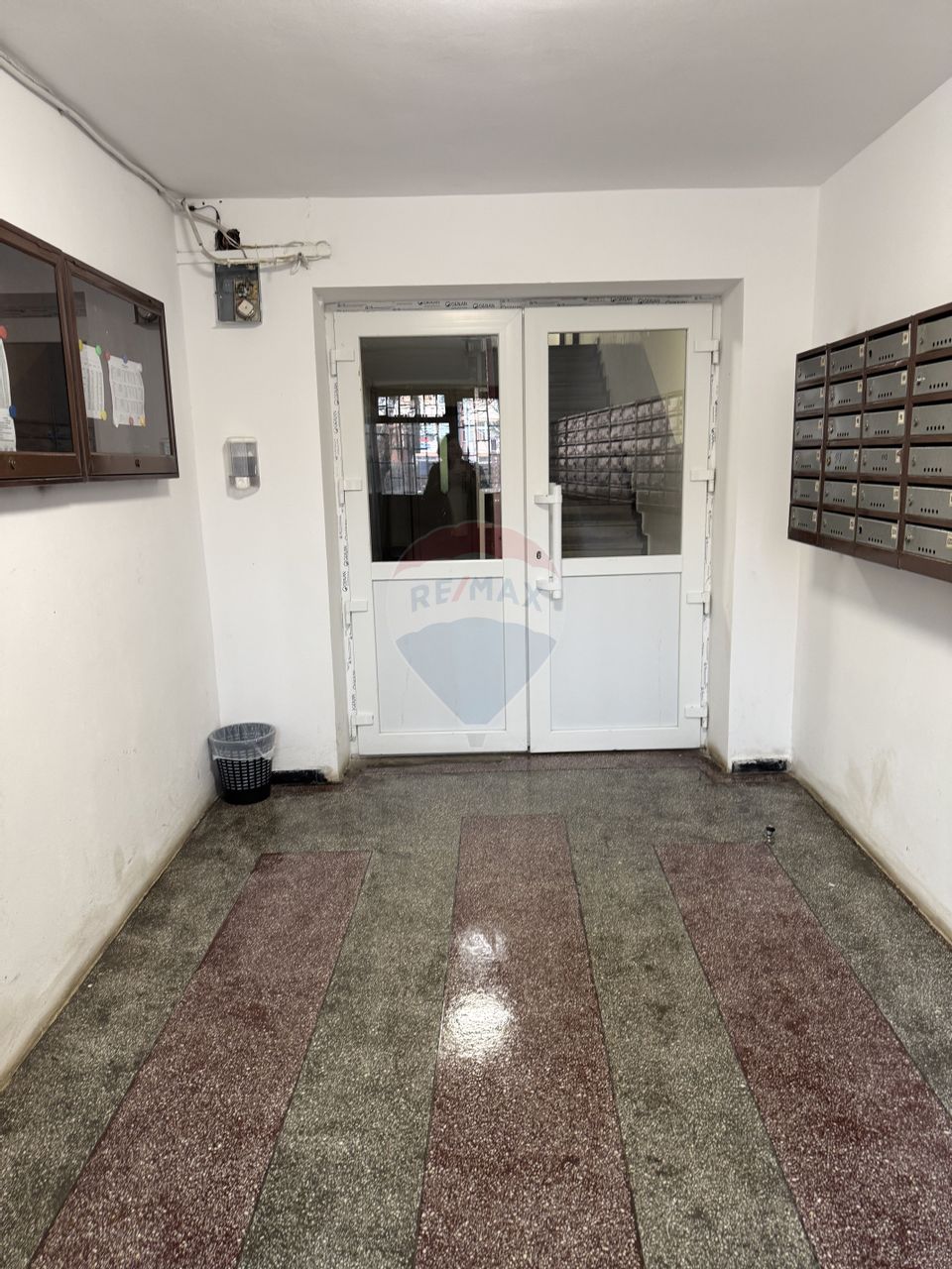 Apartament 2 camere de vanzare - Podul Giurgiului